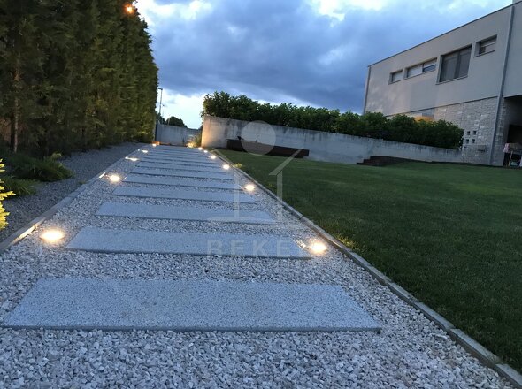 Der Weg zur Villa