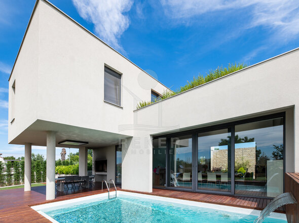 Pool & Terrasse