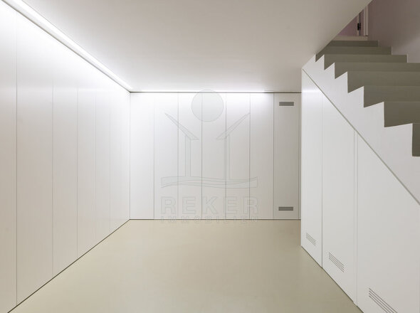 Treppe ins Untergeschoss