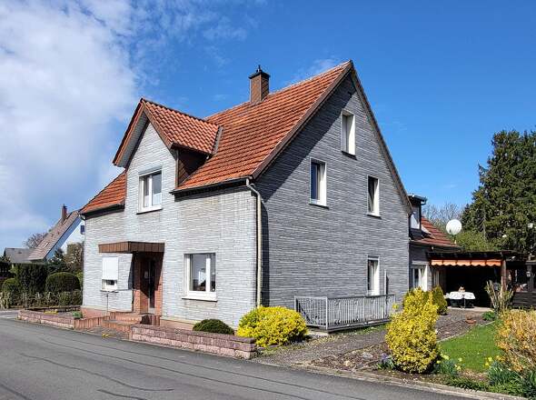 Straßenansicht
