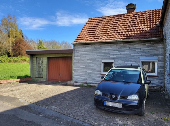 Anbau und Garage