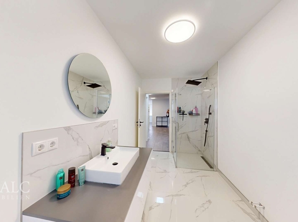 Vorderhaus_Wohung 1_EG_Bad