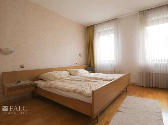 Schlafzimmer 1. OG Vorderhaus