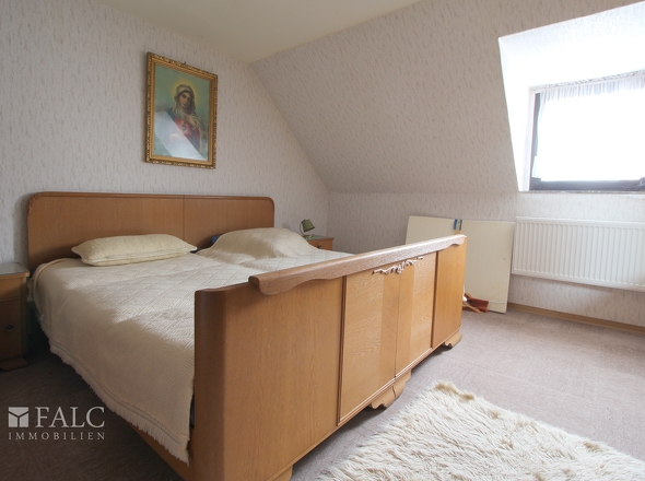 Schlafzimmer 2. OG Vorderhaus