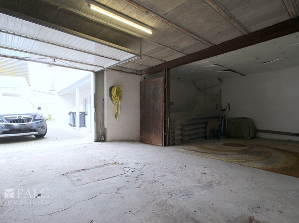 Garage zu 1. OG links