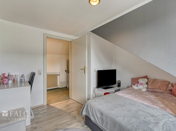 Schlafzimmer DG