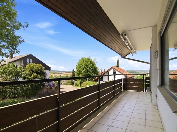 ...zum weitläufigen Balkon