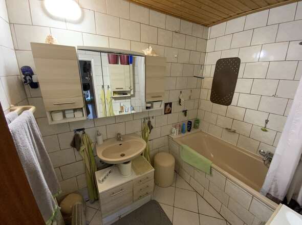 Badezimmer mit Wanne