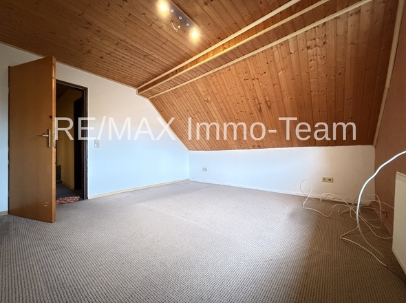 Zimmer I OG Wohnung 2