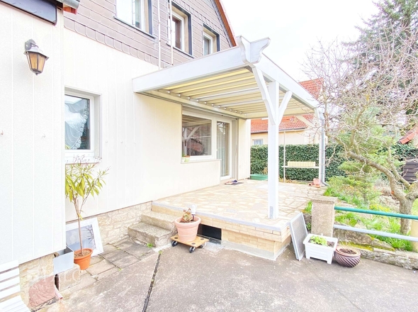 Terrasse mit Überdachung