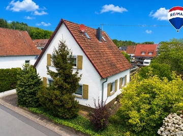 RE/MAX Immobilien DeLux Haus in Mettlach zu verkaufen