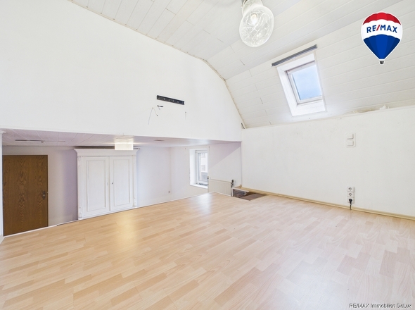 REMAX Immobilien DeLux Einfamilienhaus Schlafzimmer Blieskastel Mark Matthias Borowicz