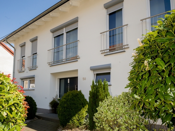 REMAX Immobilien DeLux Einfamilienhau Frontansicht Neunkirchen Mark Borowicz