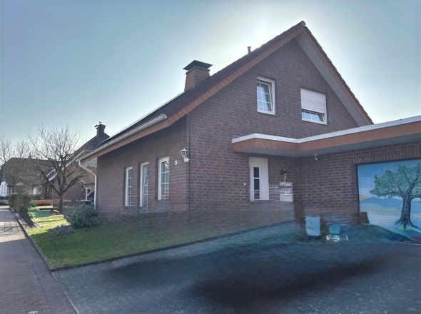 Eingang u. Garage