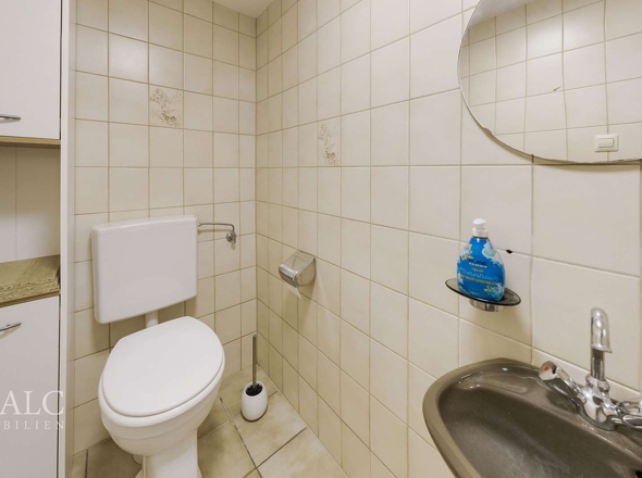 EG WC