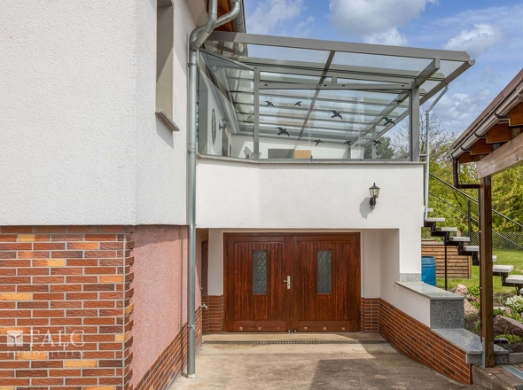 Garage + Balkon