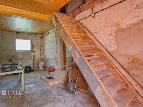Treppe zum Dachboden
