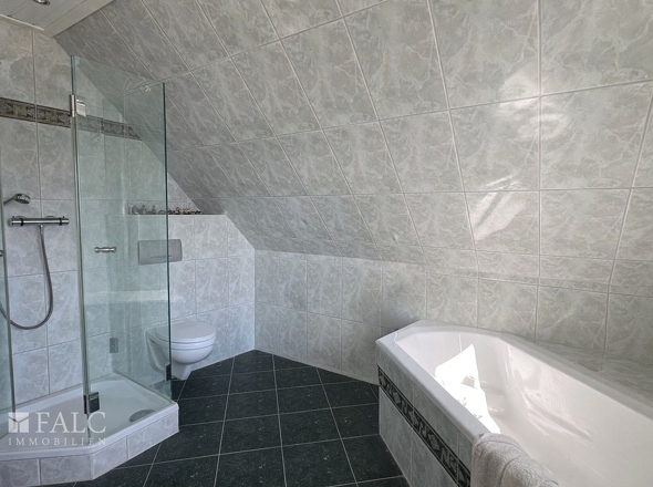 Badezimmer I OG