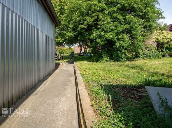 Garten und Garage