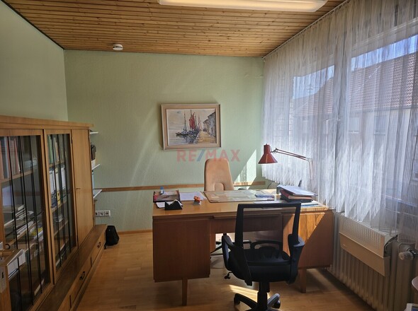 Büro im OG