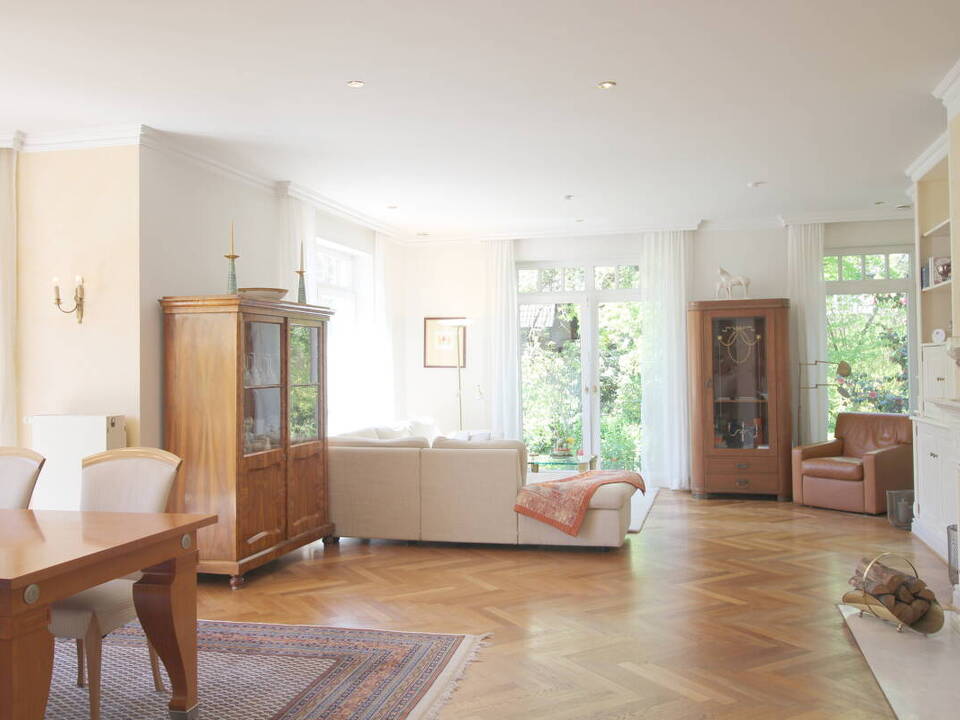 Edles Wohnambiente im stilvollen Wohnzimmer