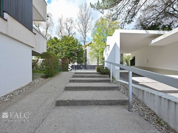 Haus Eingangsbereich Blick Straße
