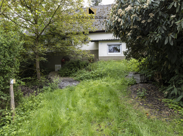 Straßenansicht West