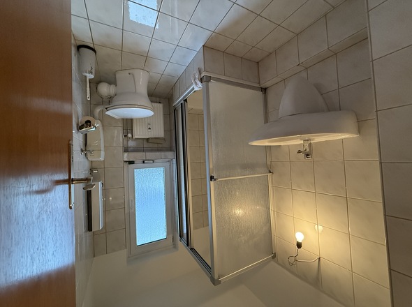 Badezimmer OG-Wohnung