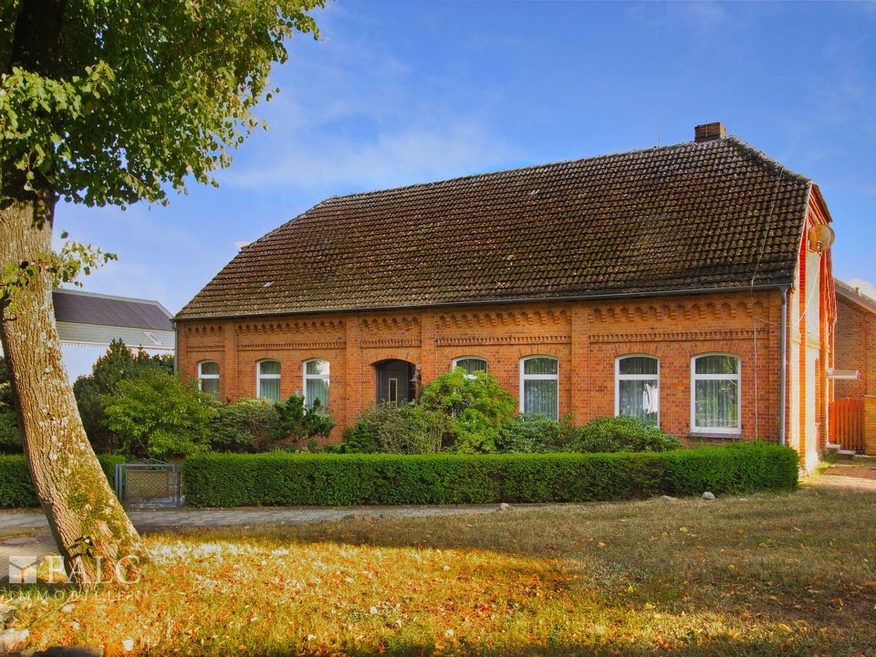 Ansicht Straßenseite 