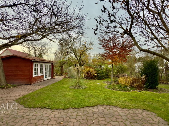 Garten mit Gartenhaus 