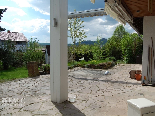 Ansicht Terrasse vom Wohnzimmer
