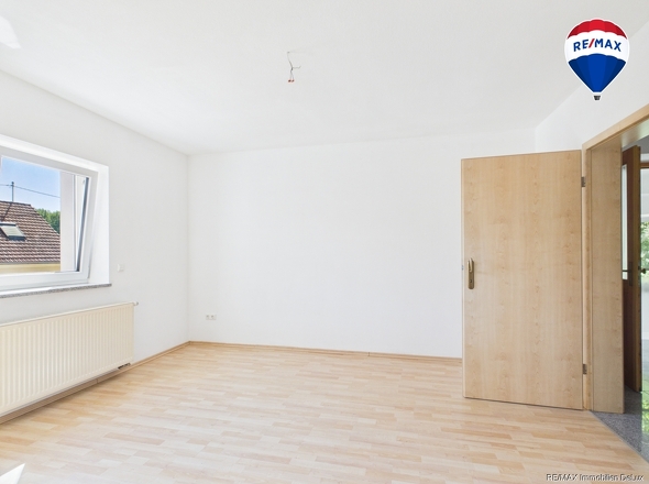 REMAX Immobilien DeLux Wohnung in Hilbringen zu vermieten