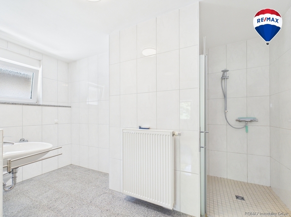 REMAX Immobilien DeLux Wohnung in Hilbringen zu vermieten
