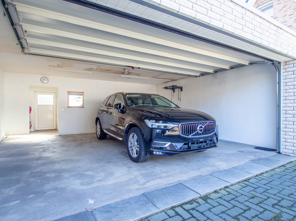 11139 Garage (2)
