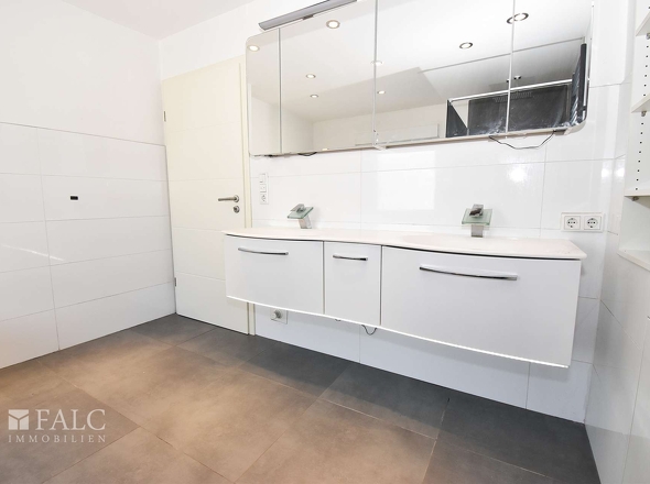 Badezimmer EG