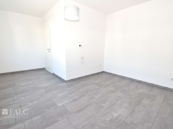Kind / Büro EG
