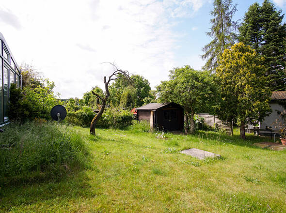 Gartenhäuschen und Garten