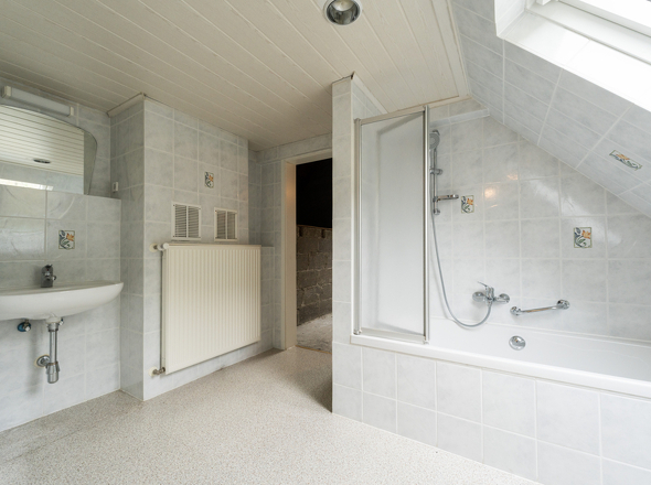 Tageslichtbadezimmer DG