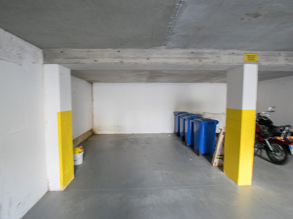 Tiefgaragenstellplatz