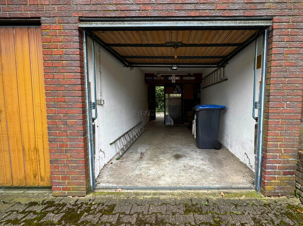 Garage 1