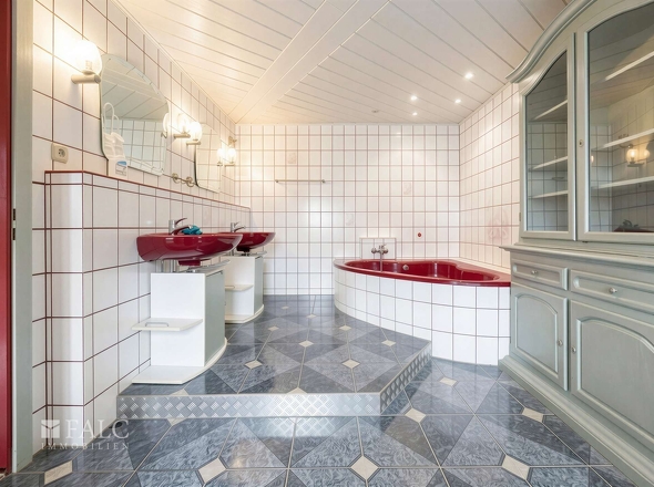 Badezimmer EG