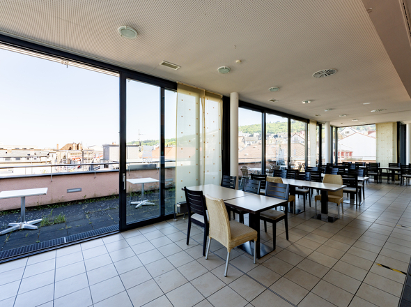 Gastraum mit Terrasse