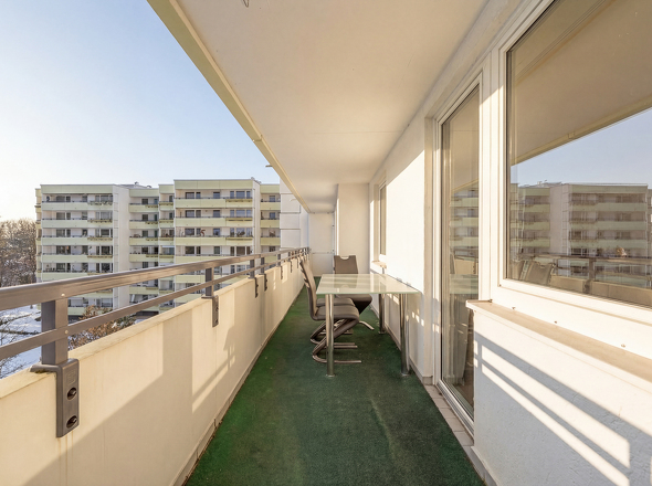 Sonniger Balkon