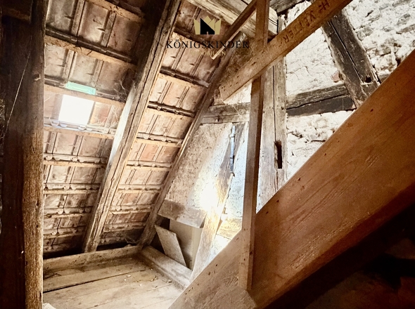 nicht ausgebautes Dachgeschoss