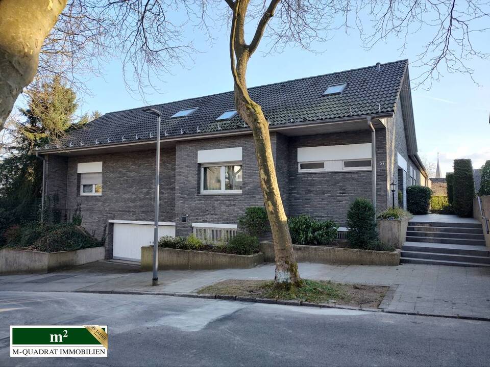 Straßenansicht