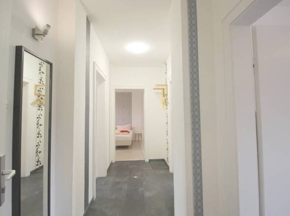 Blick in den Flur EG-Wohnung