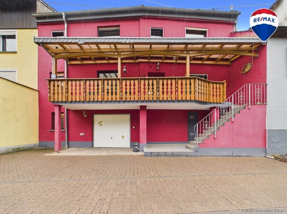 RE/MAX Immobilien DeLux Haus in Saarhölzbach zu verkaufen 