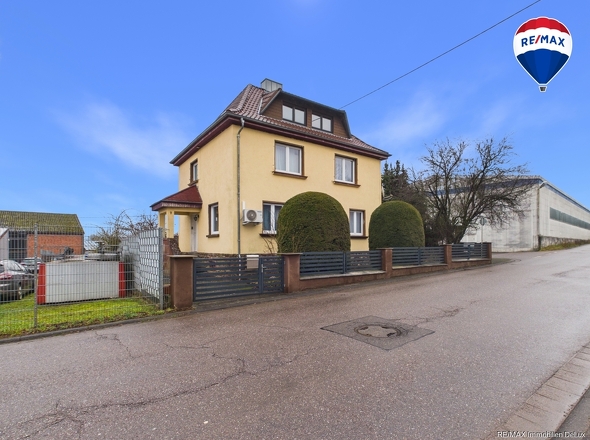 REMAX Immobilien DeLux Haus in Losheim am See zu verkaufen