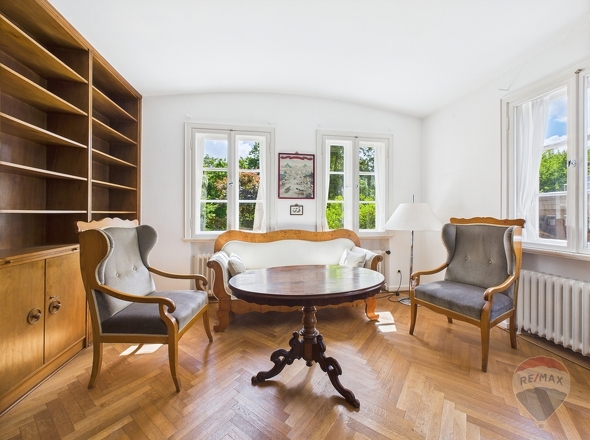 Großes Wohnzimmer