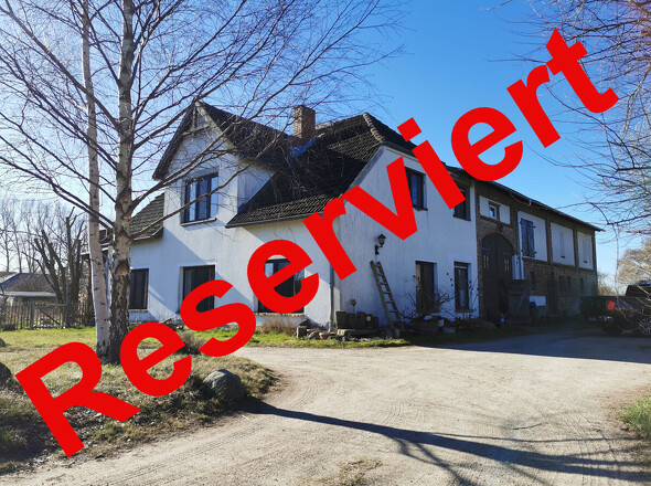 Das Haus von der Auffahrt gesehen- Reserviert